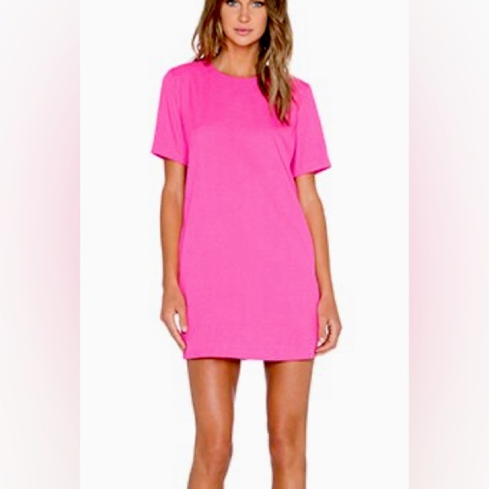 BLAQUE LABEL x Revolve Shift Dress in Fuchsia